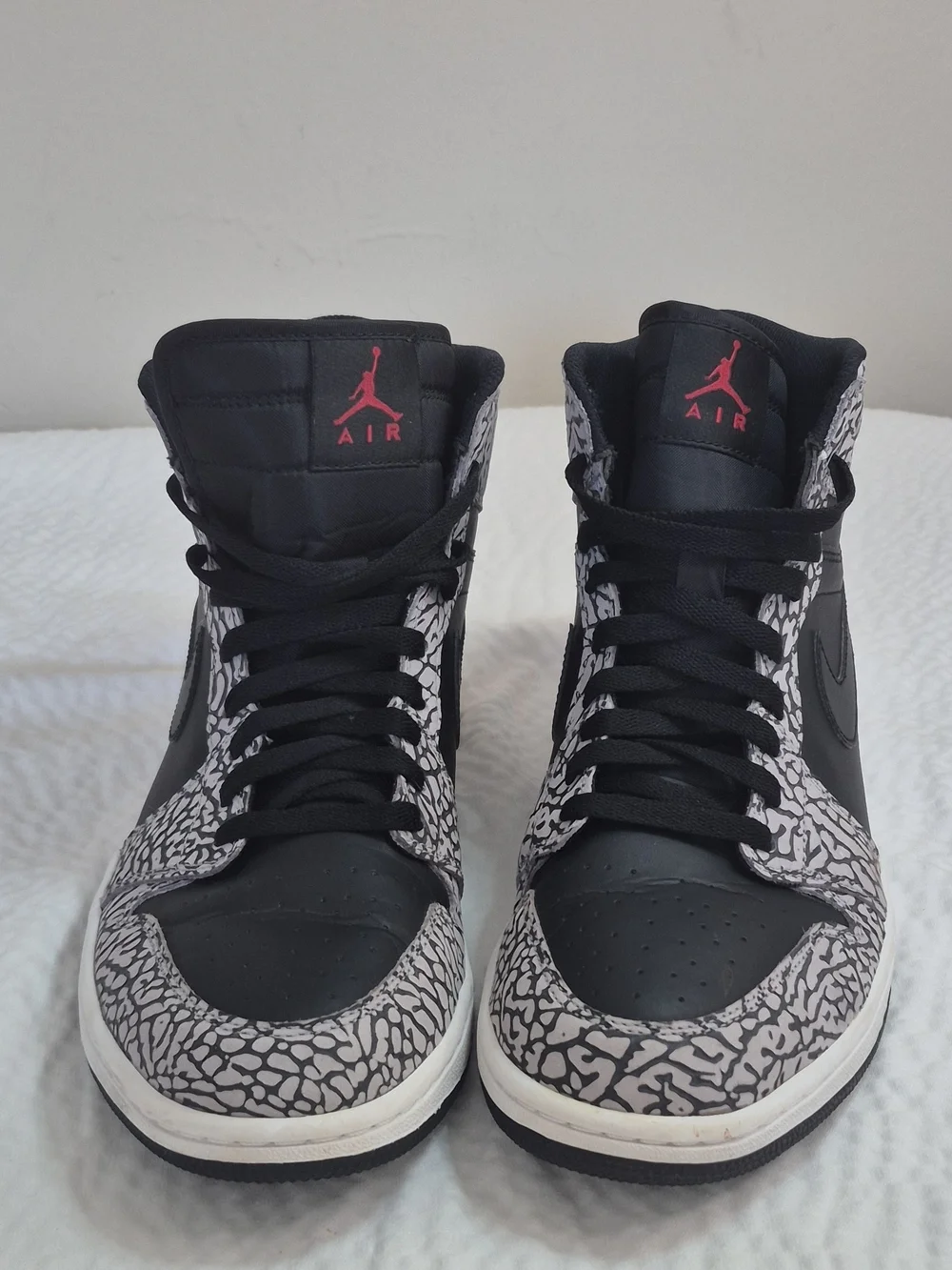 Jordan Air Jordan 1 Mid Top Black/Gray/White Elephant Print Sneakers 839115-013